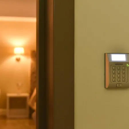Hotel Be 4*