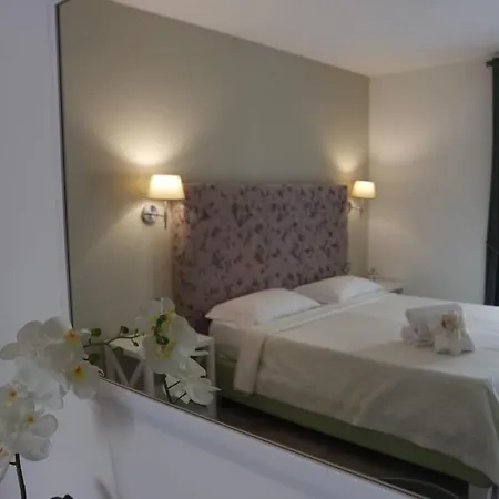 Be 4* Pompei